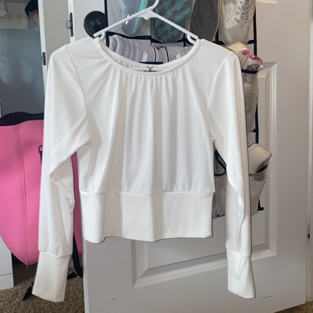 NEVER WORN: BB Dakota Sweater